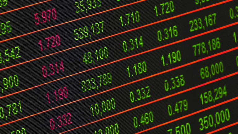 Global and US Debt, between risks and winning models