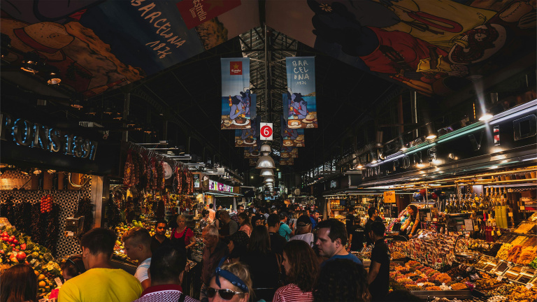 The Economist cites a USI study: tourism between hostility and benefits